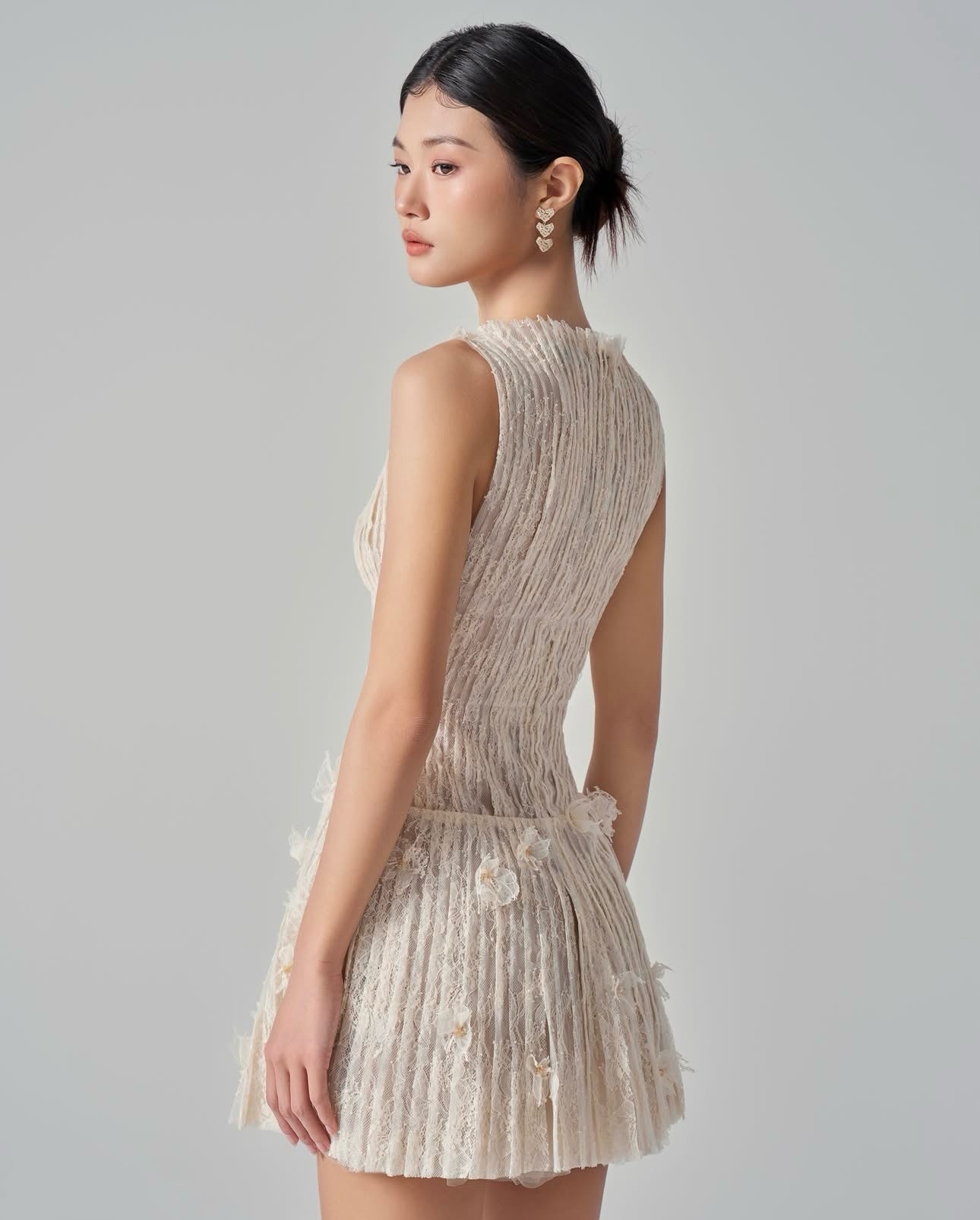 21Six | Sleeveless Pleated Striped Artisan Dress